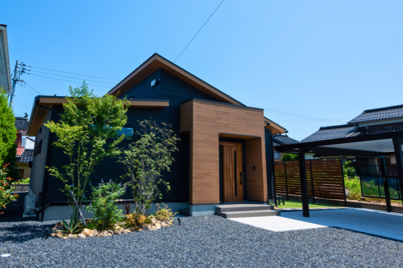 【建築士が教える】夏の暑さ対策の新常識。エアコンに頼る前に知りたい「涼しい家」の作り方