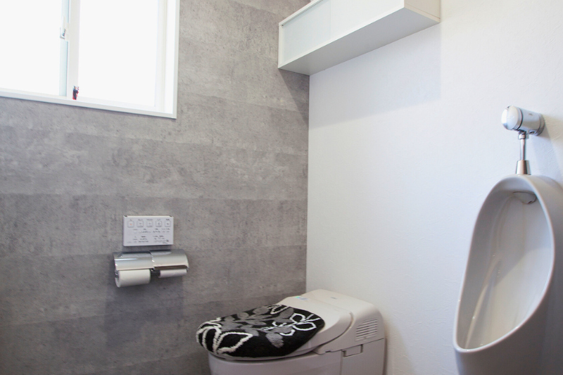 家づくりで一番「遊べる」場所。たった1帖のトイレが、毎日の気分を変える理由